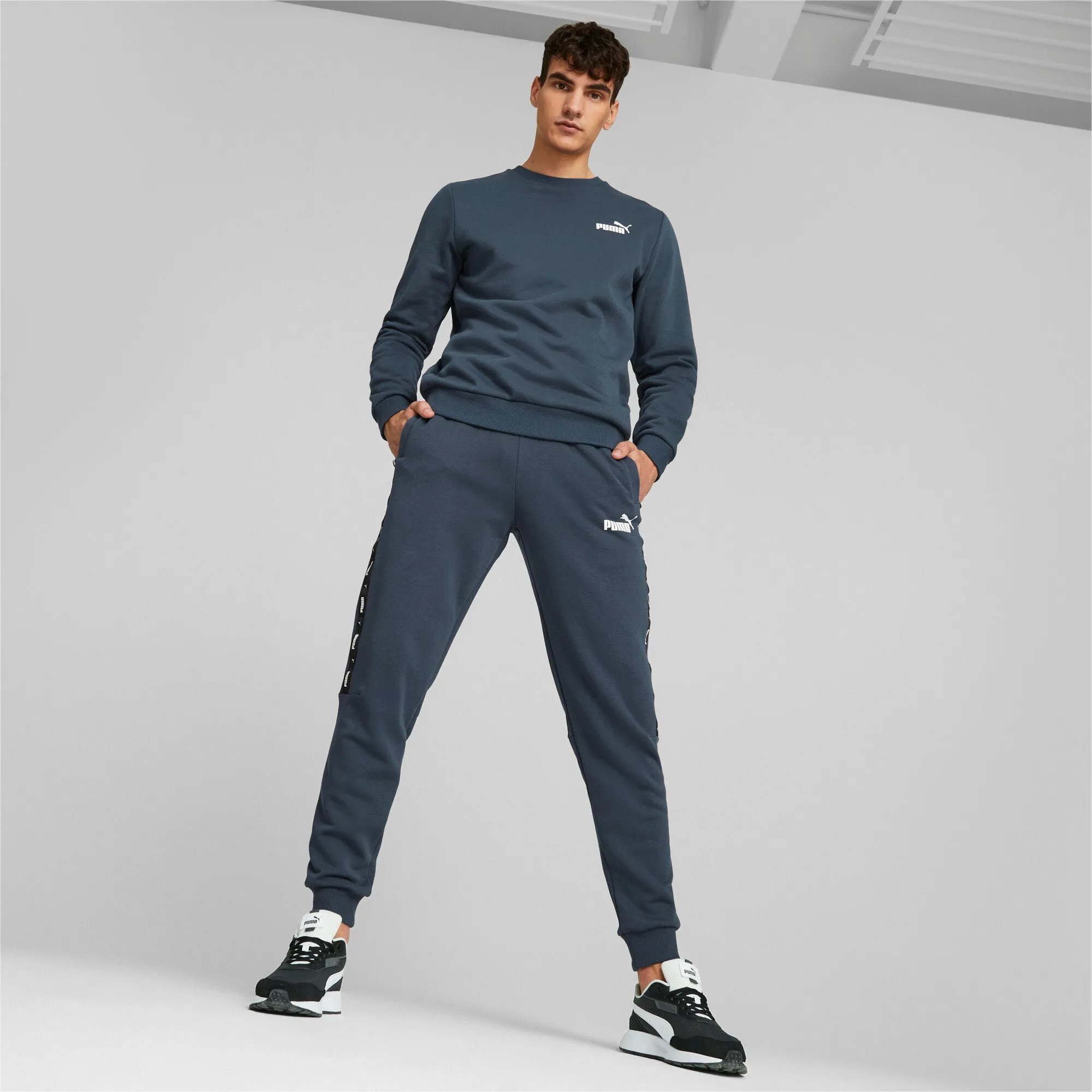 ESS  Tape Sweatpants TR cI