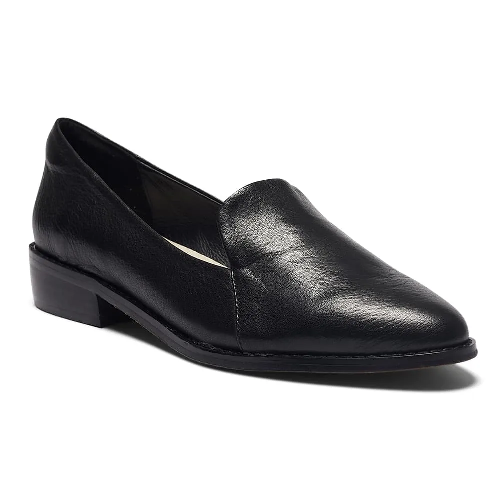 Tara Loafer in Black Leather