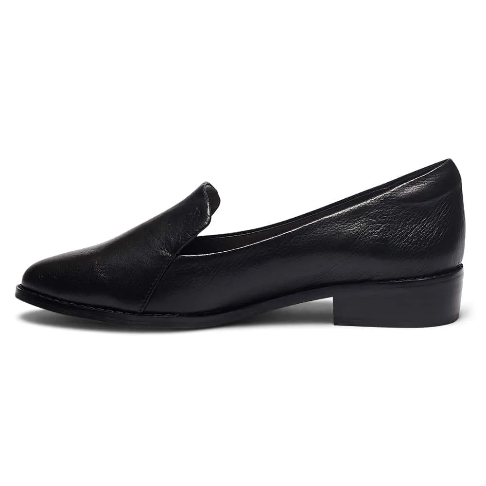 Tara Loafer in Black Leather