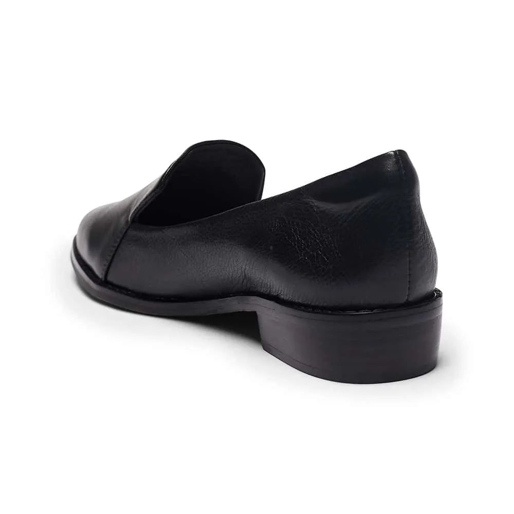 Tara Loafer in Black Leather